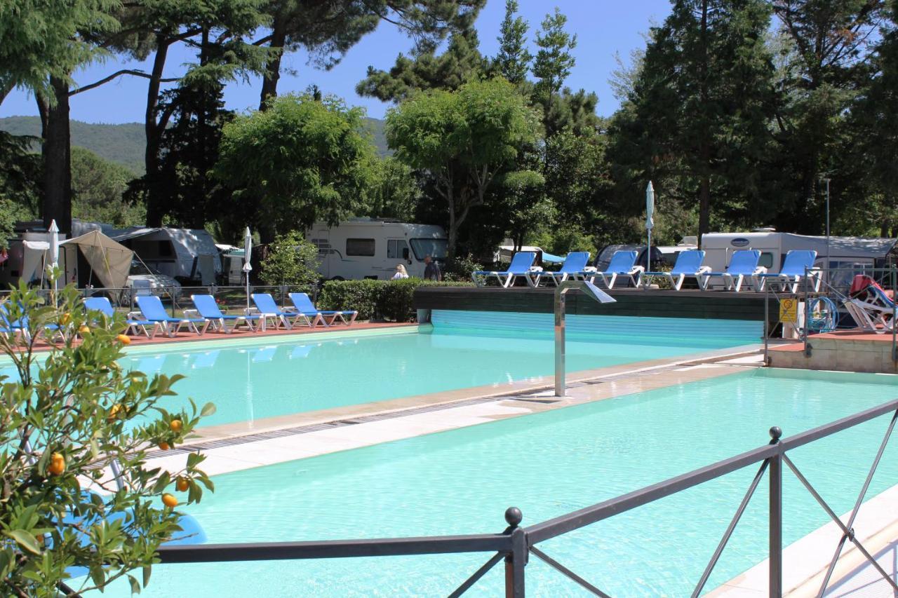 Hotel Kursaal Passignano sul Trasimeno Eksteriør billede