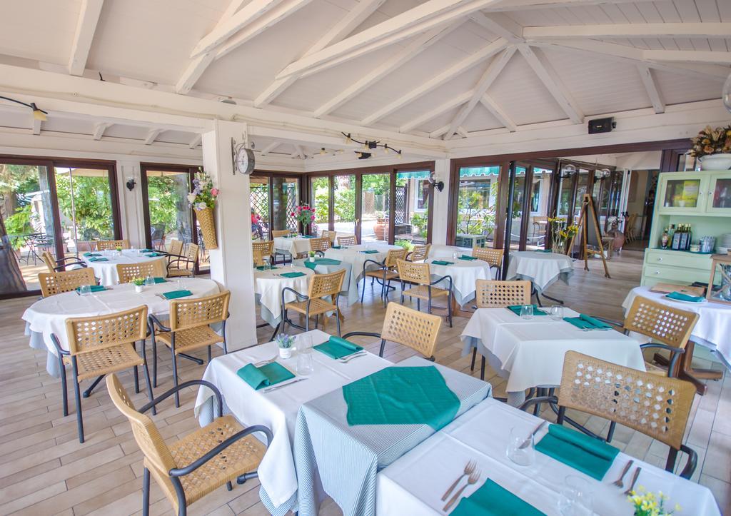 Hotel Kursaal Passignano sul Trasimeno Eksteriør billede
