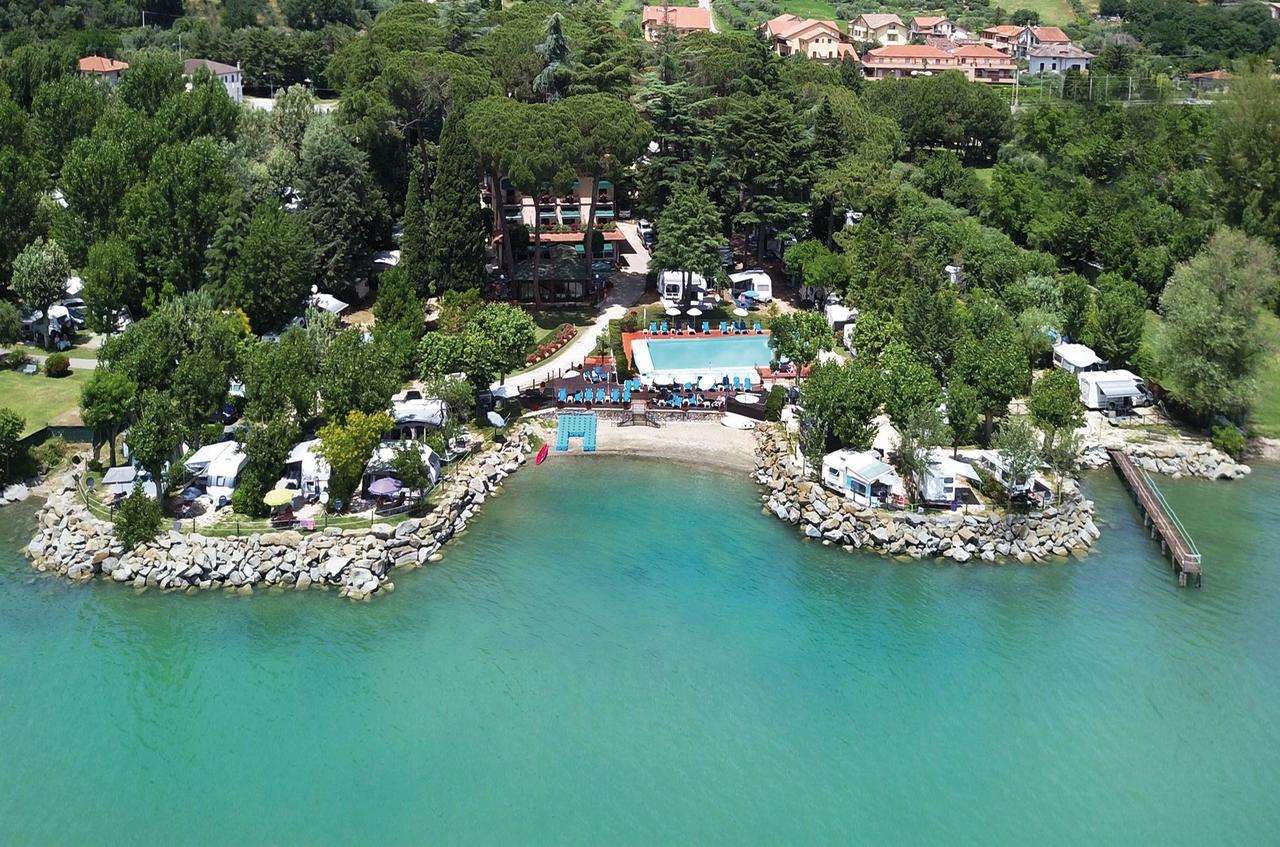 Hotel Kursaal Passignano sul Trasimeno Eksteriør billede